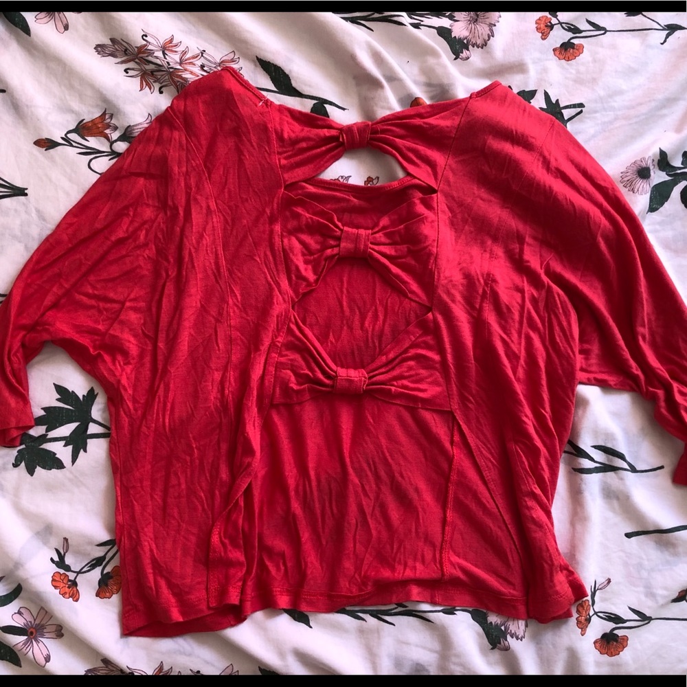 Ambiance Apparel cute bow back red top - Picture 5 of 5